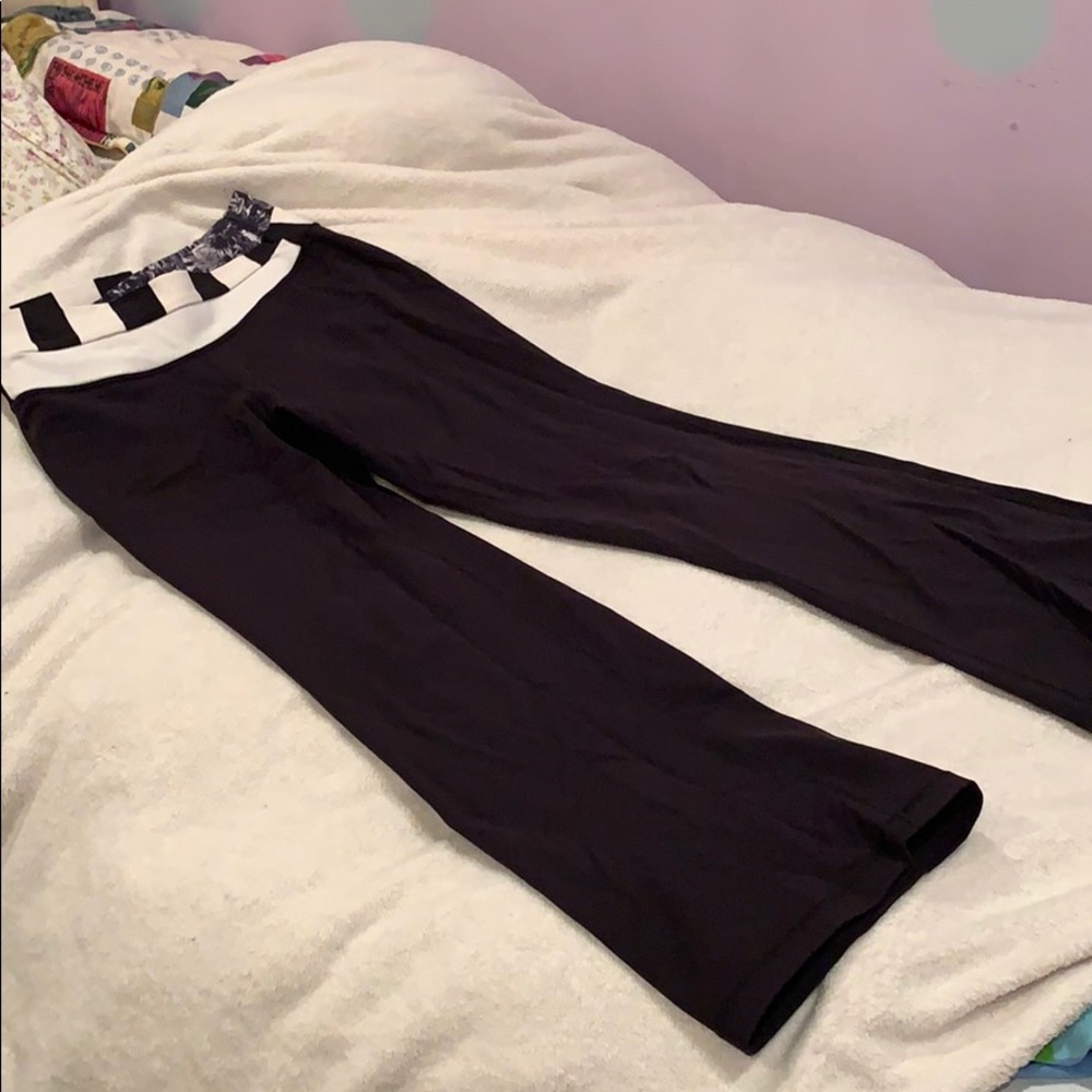 lululemon yoga pants